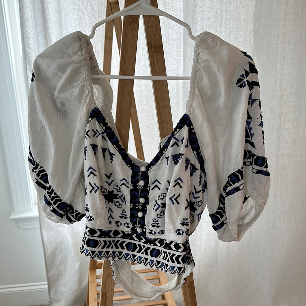 Anthropologie Cute white and blue cropped shirt.